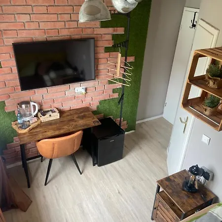 Pension Lamerikano Central -24H-Check -In - *